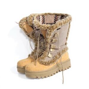 Vintage Y2K Skechers Outdoor 10 Frolic Suede Winter boots Faux Fur Lined Suede